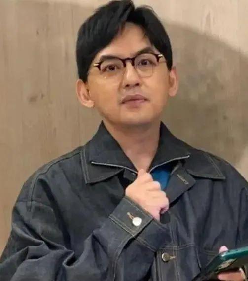 黄子佼爆料事件最新消息,娱乐圈风波再起,真相浮出水面 第2张 黄子佼爆料事件最新消息,娱乐圈风波再起,真相浮出水面 第2张