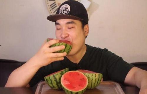 网红吃瓜群贴吧是真的吗,真相与谣言并存 第1张 网红吃瓜群贴吧是真的吗,真相与谣言并存 第1张