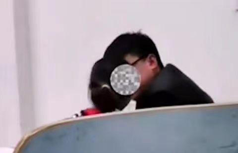 大连打人爆料视频最新版,冲突升级，真相再引热议  第2张